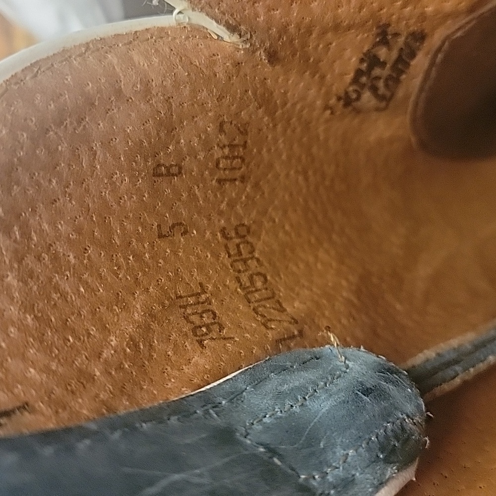 Boots - Picture 6 of 6